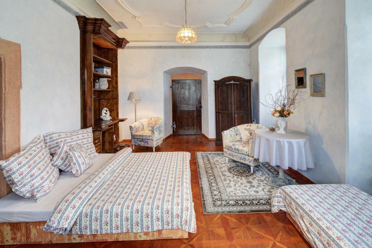 Hotel Dum Zameckych Kaplanu Valec Zewnętrze zdjęcie