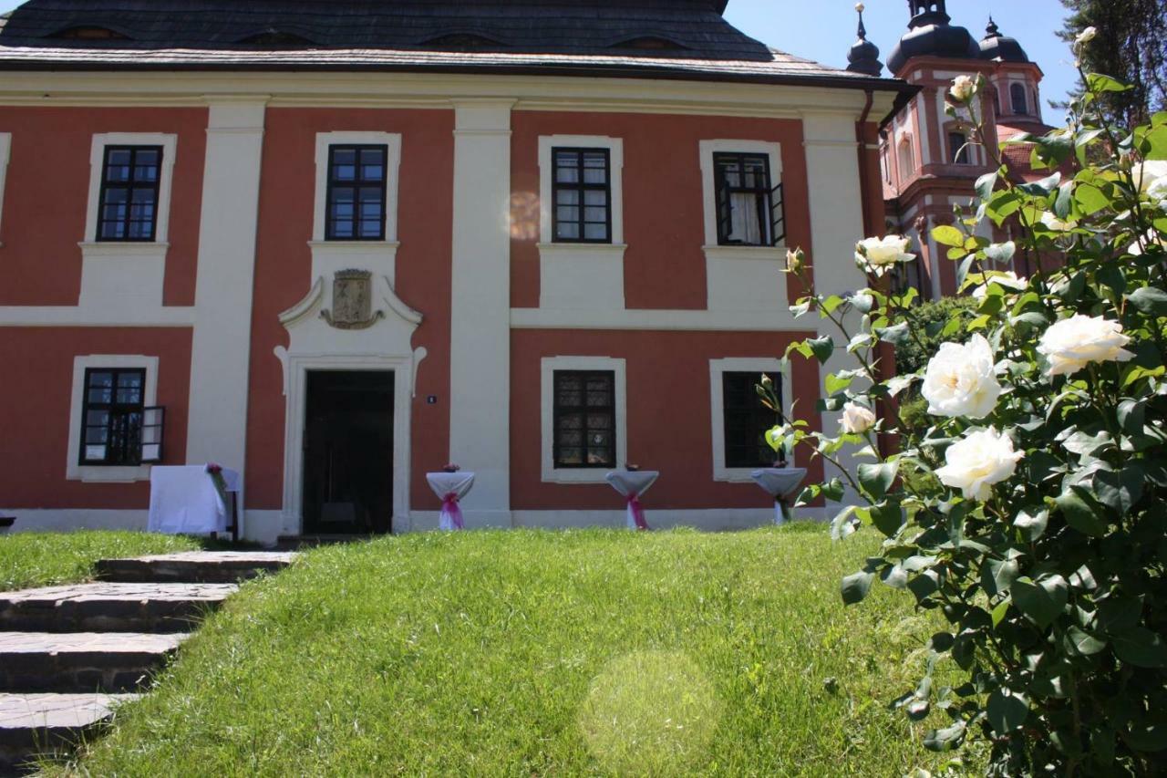 Hotel Dum Zameckych Kaplanu Valec Zewnętrze zdjęcie