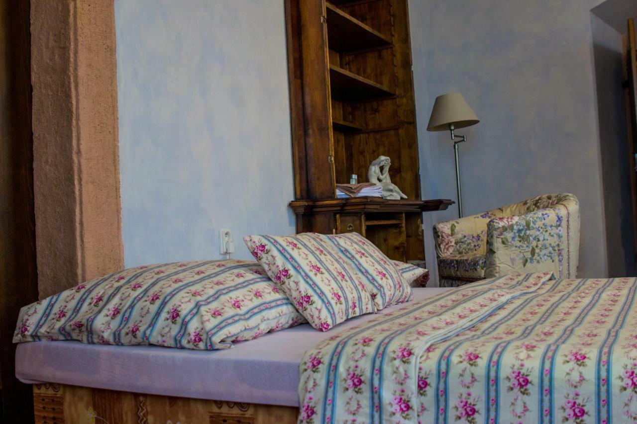 Hotel Dum Zameckych Kaplanu Valec Zewnętrze zdjęcie