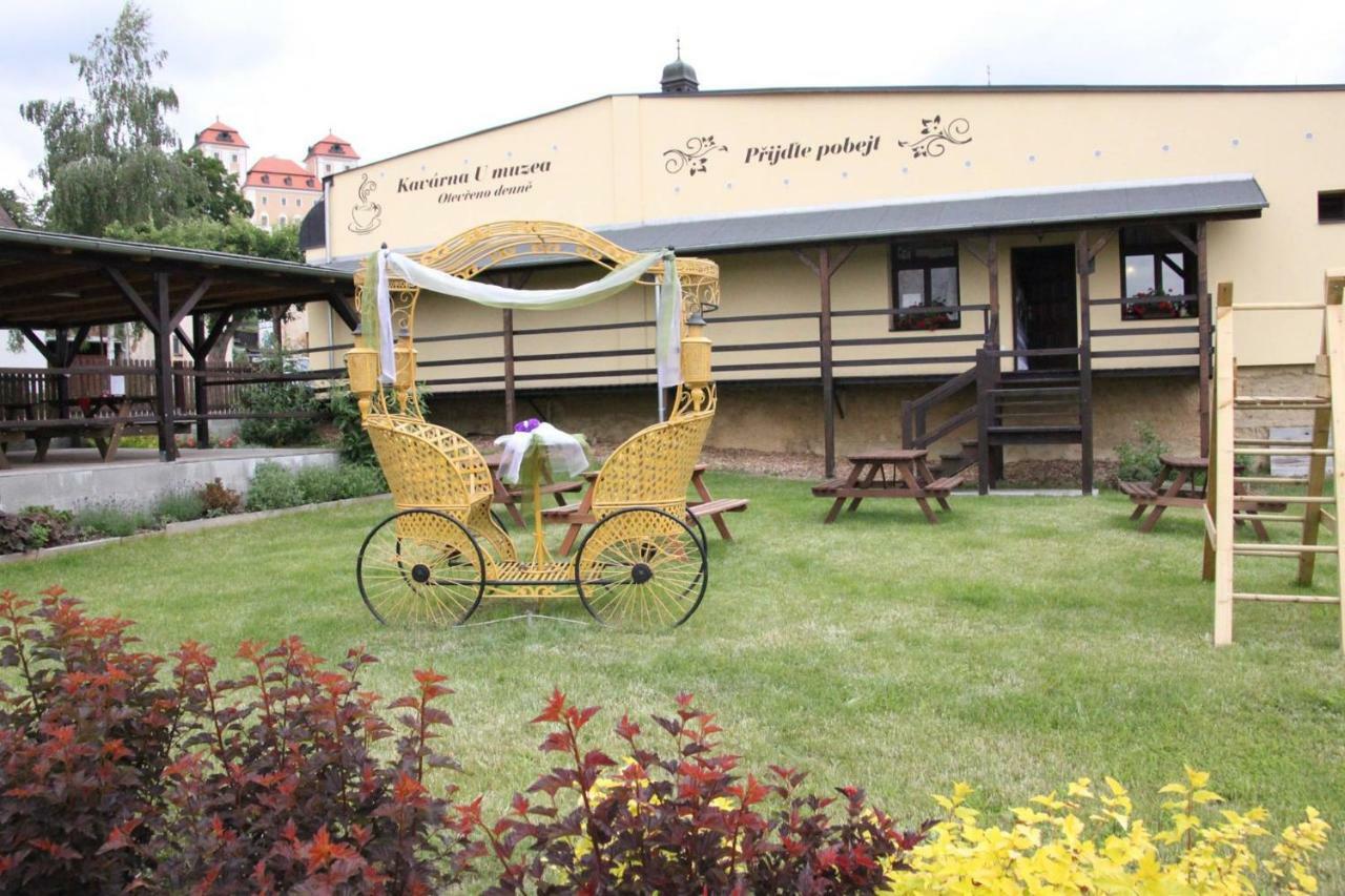 Hotel Dum Zameckych Kaplanu Valec Zewnętrze zdjęcie